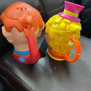 Ringling Brothers & Barnum Baileys , vintage flip top mugs